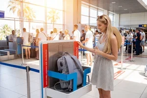 Dette får du faktisk ha med på flyet 