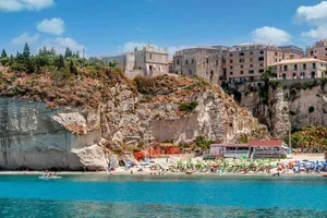 Få sommerferie med hele familien. Calabria eller Sharm?